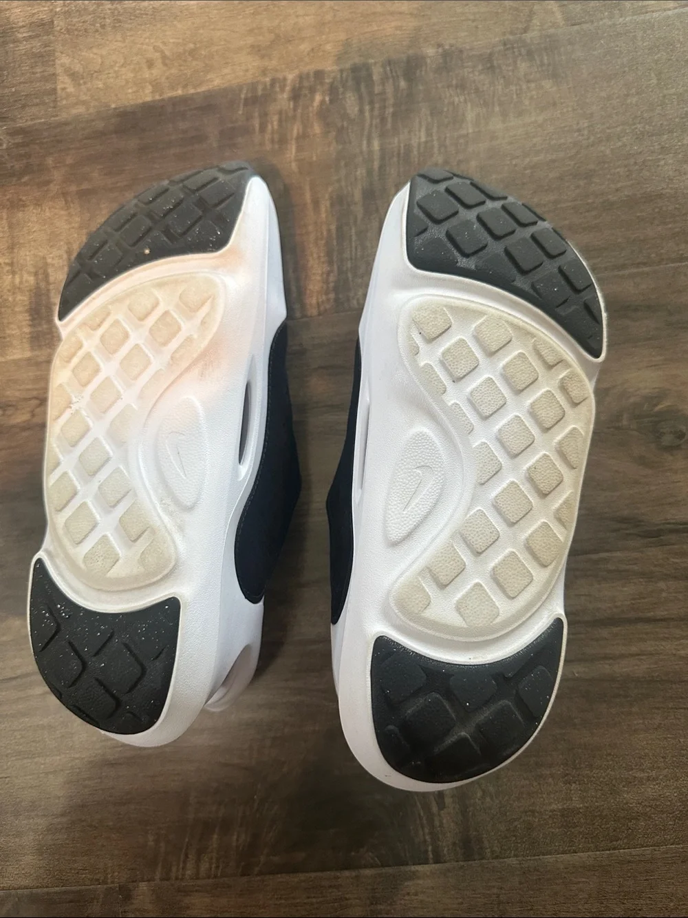 Nike Aqua Swoosh, sandal, size 6